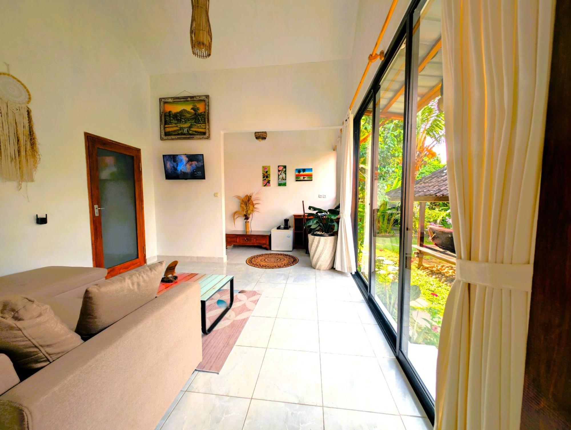 Ayumar Homestay Medewi Пулукан Номер фото